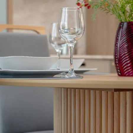 Elegancki W Sopocie Z Parkingiem I Klimatyzacja Blisko Plazy By Rent Like ソポト